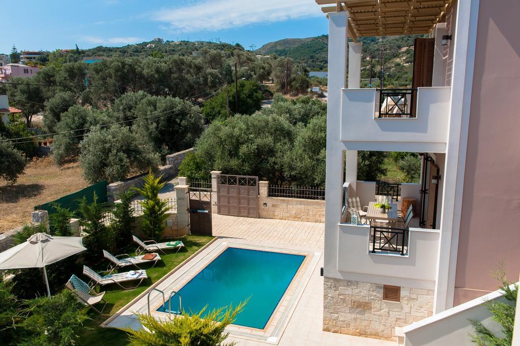 Villa Harmony-Crete Residences Adelianos Kampos Rum bild